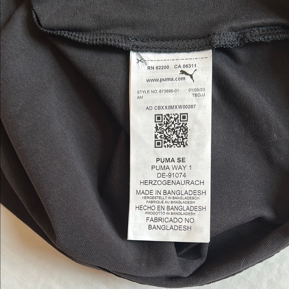 PUMA Black Sleeveless Top women’s - Picture 9 of 9